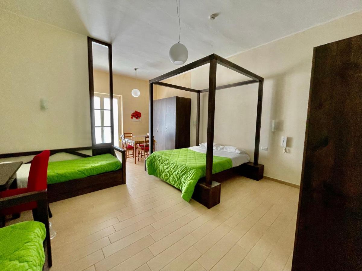 Loggia Dei Lezzi Bed & Breakfast Noci