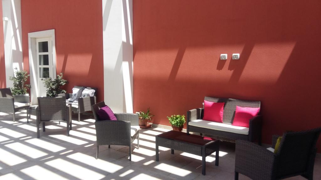 Loggia Dei Lezzi Bed & Breakfast 3*